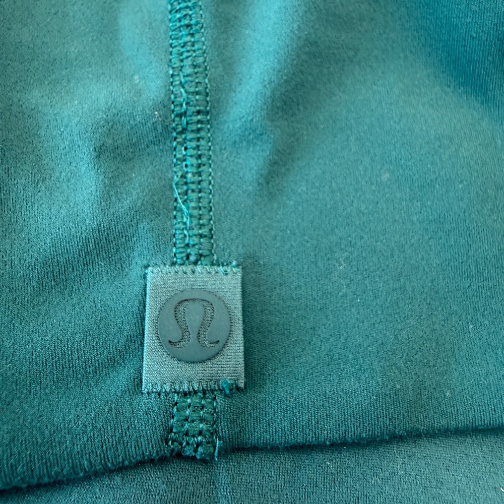 💚 Lululemon Storm Teal Bend this scoop and cross Sports Bra size S/M - Picture 6 of 6
